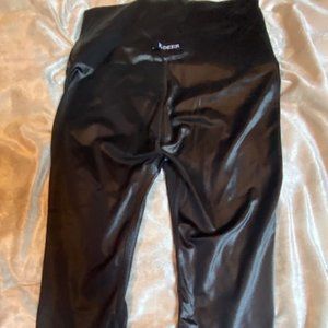 KDeer Black Shiny Leggings